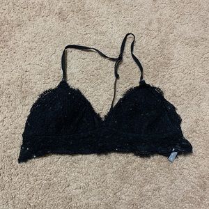 🛍Adjustable padded lace black bralette